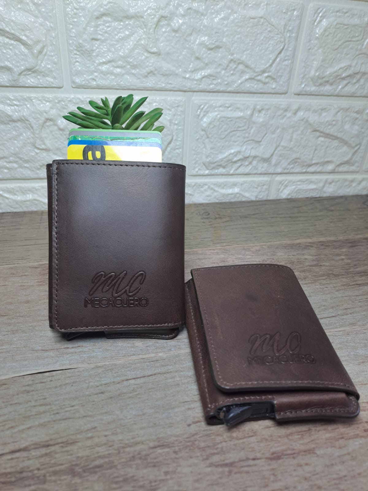 Billetera Shield RFID – Cuero Genuino Segura y Minimalista