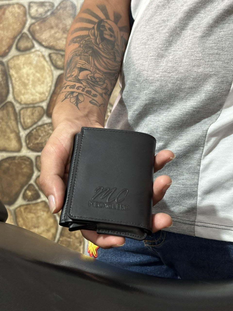 Billetera Shield RFID – Cuero Genuino Segura y Minimalista