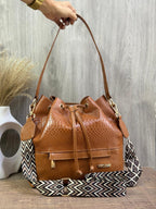 Tula Rayas MIU en Cuero para Mujer | Bolso Amplio y Elegante