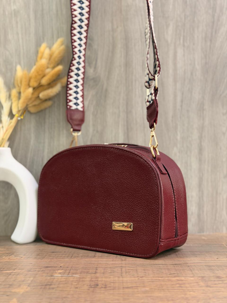 Bolso Zulay Encajado en Cuero | Bolso Casual con Riata Gruesa
